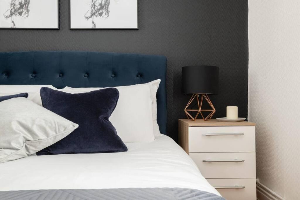 Spacious And Modern 4 Bed Apartment Next To Borough Station Londen Buitenkant foto