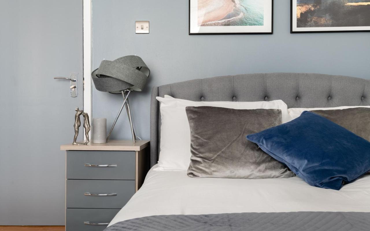 Spacious And Modern 4 Bed Apartment Next To Borough Station Londen Buitenkant foto